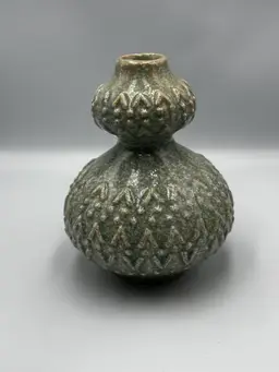 A28 Art pottery vase
