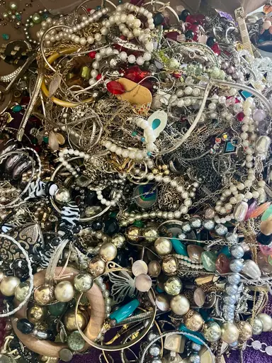 Pop Up JEWELRY DIG until 3:45ish! 🥳🪏 