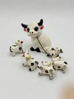 Vintage Baby Cow Calf's Set Family Mini Figurine Ceramic Porcelain Japan 6 Pieces chained family