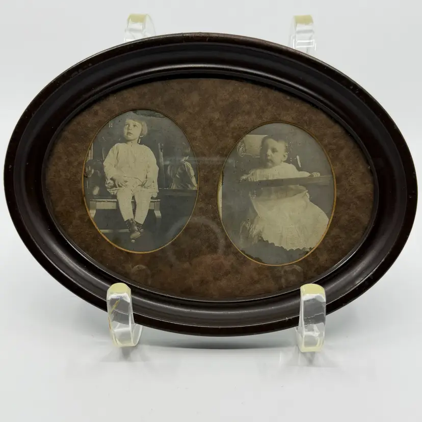 Vintage Oval Metal Frame W 2 Oval Old Photographs 7.5”