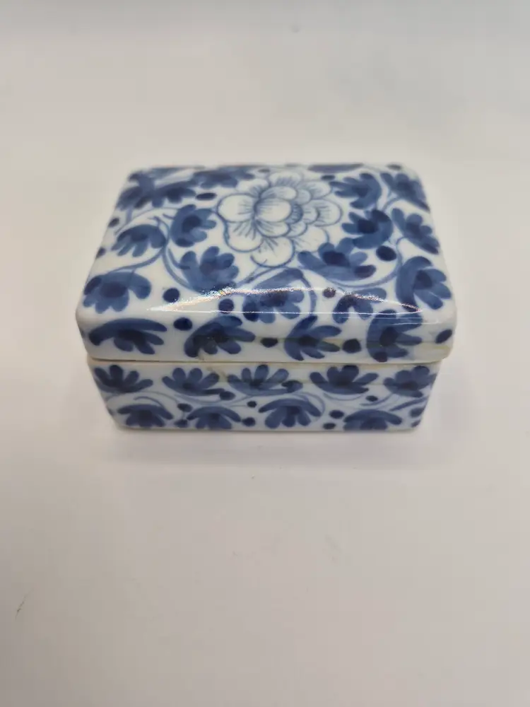 Small Ceramic Lidded Trinket Box 2.5" x 2"