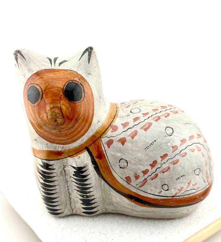 Vintage Tonala Cat With Orange Face 4.75” Tall x 5” Long x 3.75” Wide.