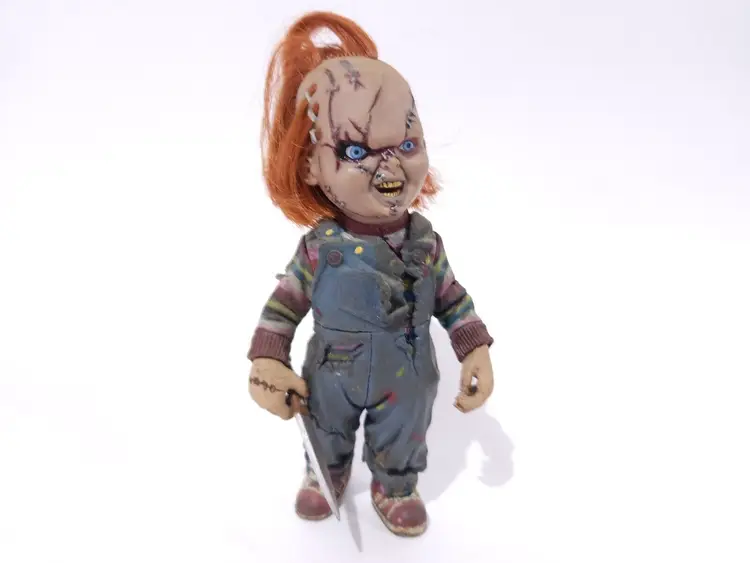 1999 McFARLANE TOYS CHILDS PLAY MOVIE MANIACS CHUCKY FIGURE w\ Knife!
