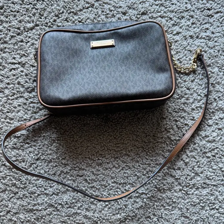 Michael Kors Crossbody
