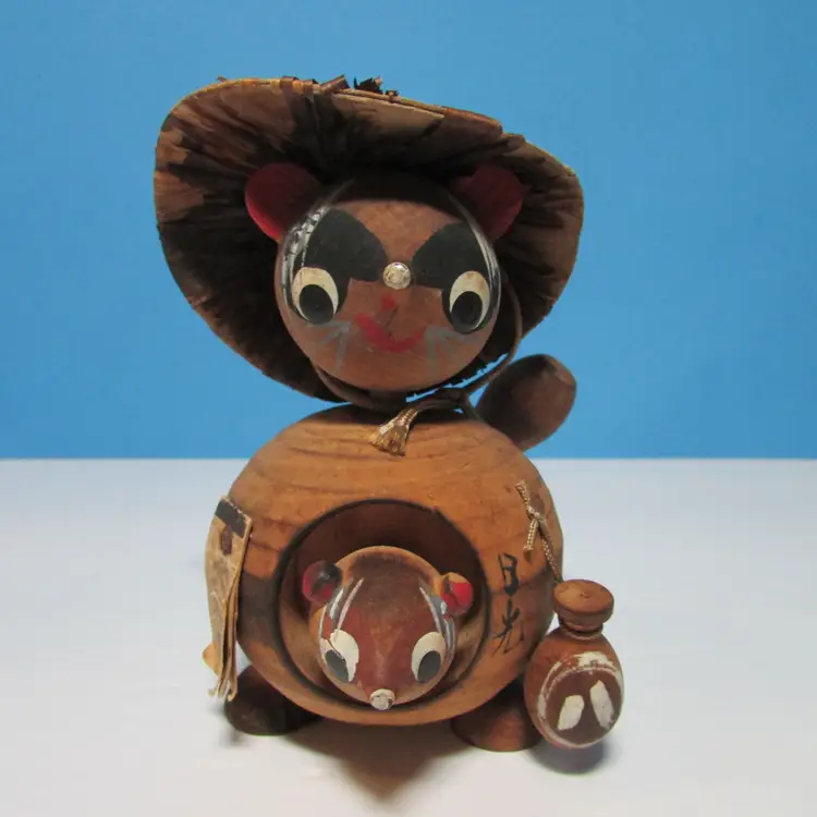 vintage wood Tonuki raccoon dog Japanese figure with baby mouse