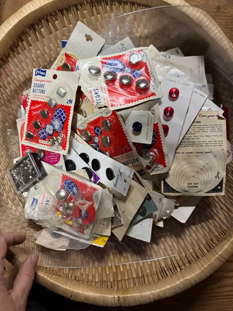 Huge Lot Vintage Buttons