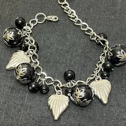 Silvertone Heart Black Beaded ChaCha Bracelet 6.5-8.5”