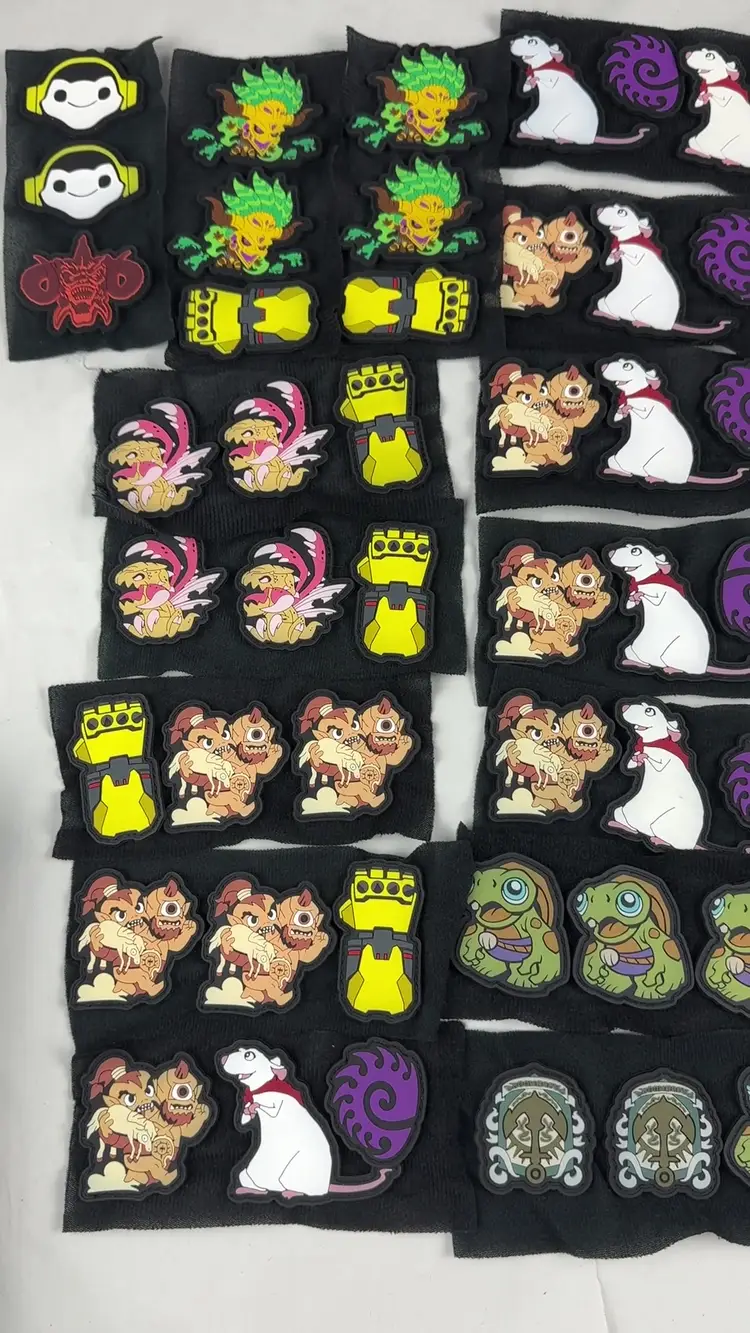 Lot of 68 Pressed Vinyl Hook & Loop Badges from Blizzard Entertainment (BX25)