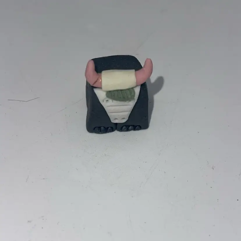 miniature Clay Bull 1 Inch