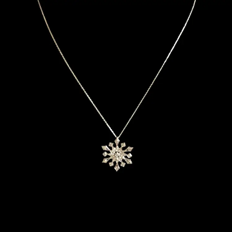 Vintage 925 Snow Flake Pendant Necklace