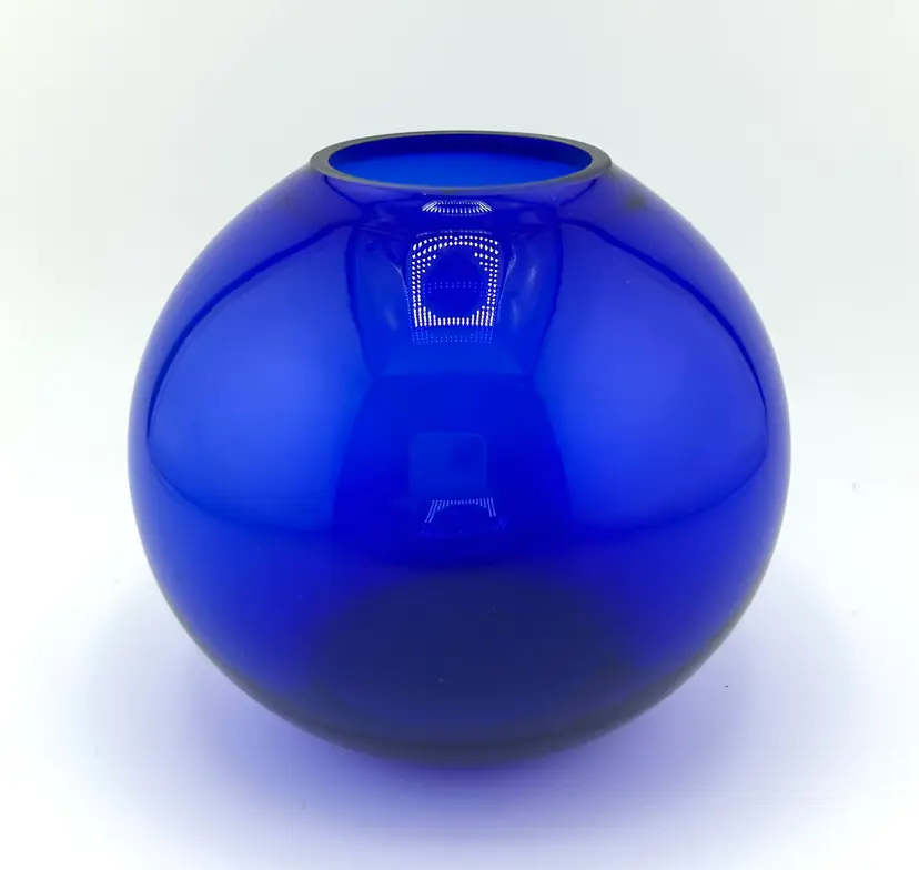 Hand Blown Cobalt Blue Glass Globe Vase 4”x 4” *READ*