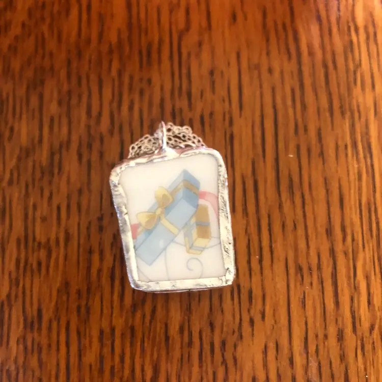 Oodelally Shop Broken Pottery Artisan Made Present Pendant Wedgwood Petter Rabbit Collector Plate Handcrafted Necklace 1 in x 1.25 in