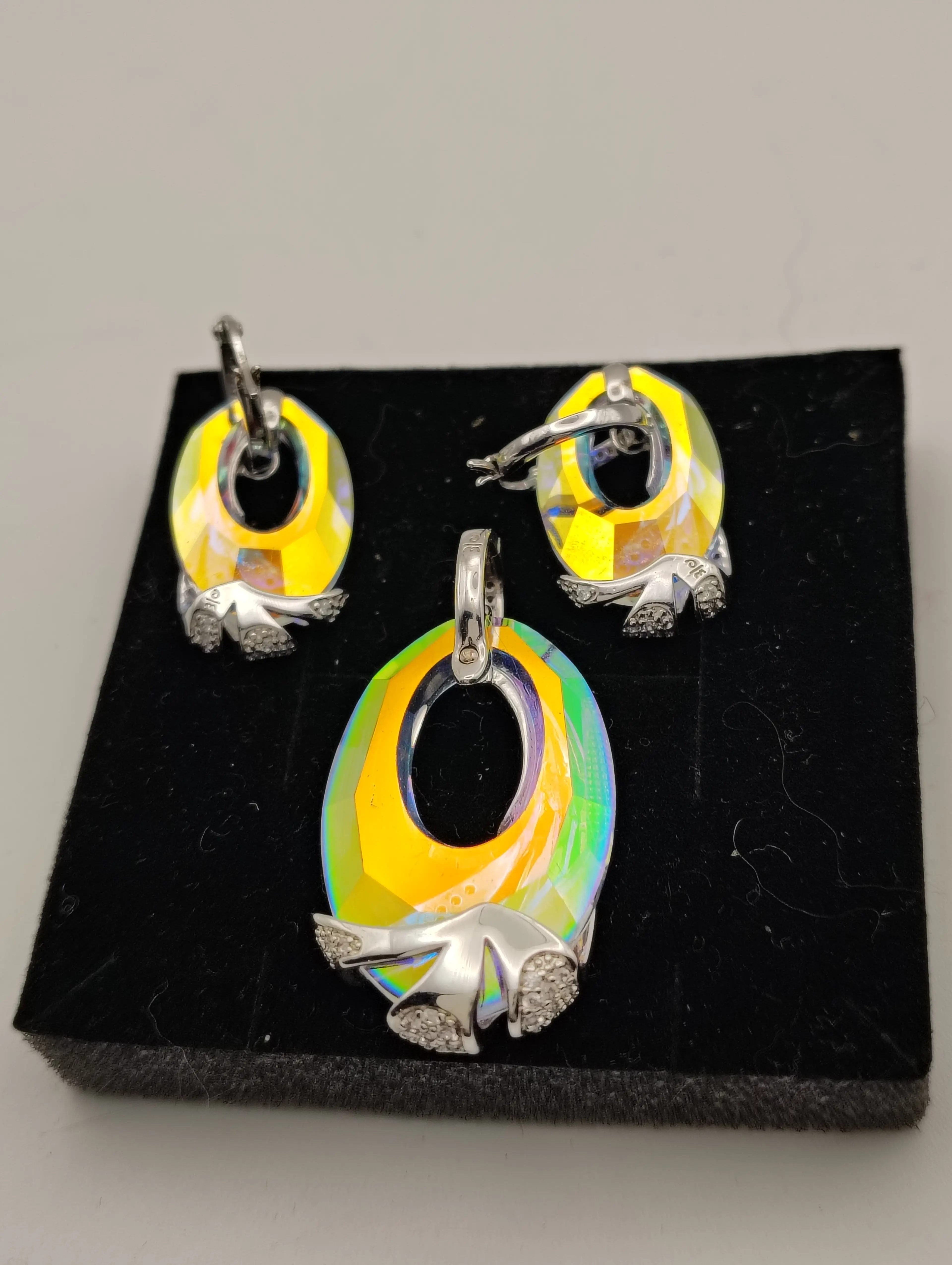 Image 4 of 4