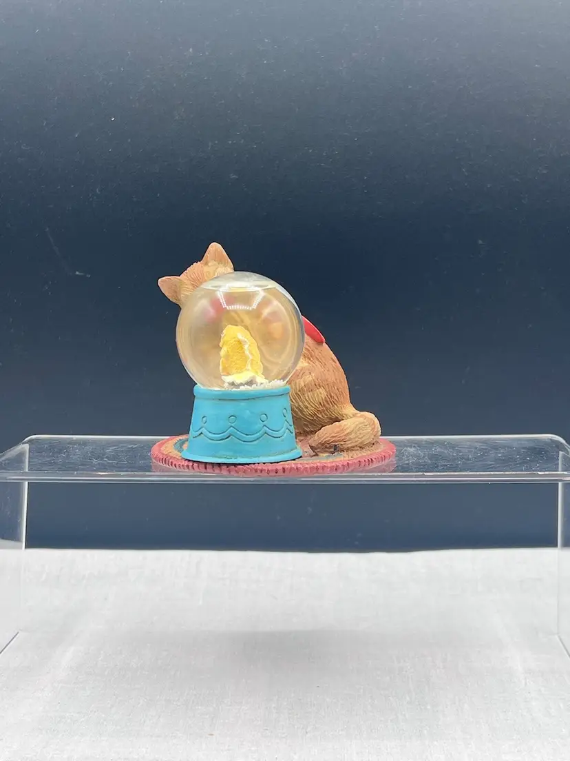 Vintage Resin/Composite Cat Looking at a Fish in a Bowl/Snow Globe