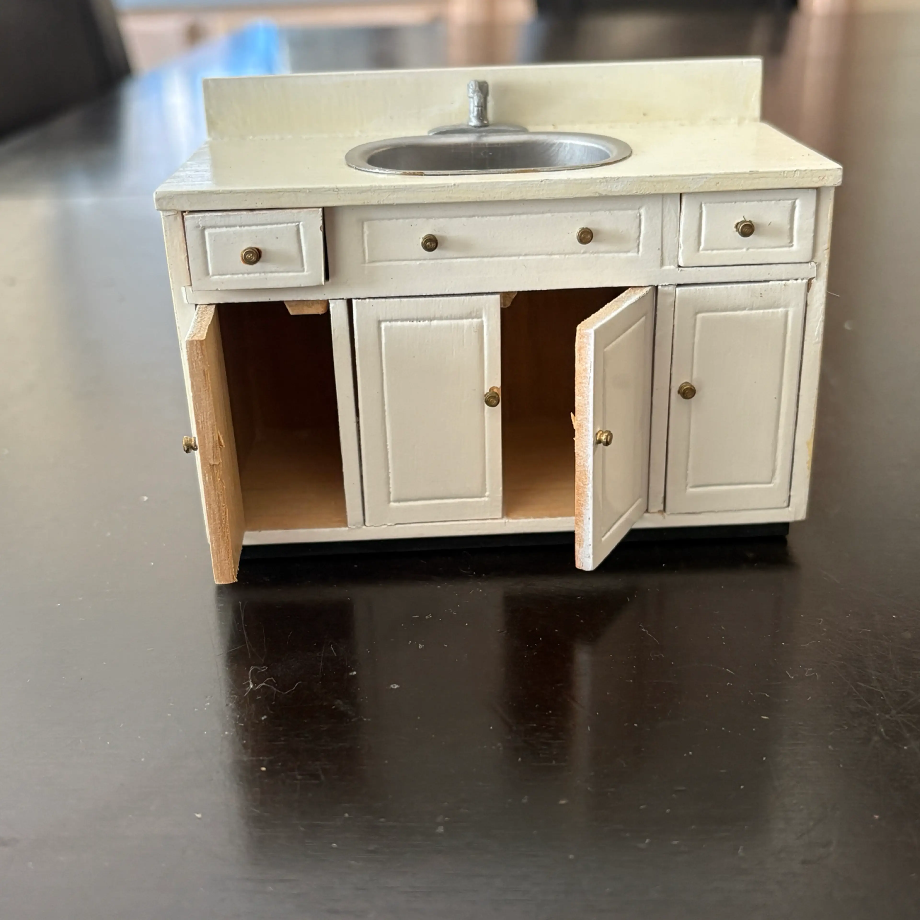 Image 2 of 5