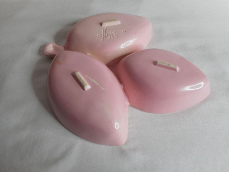 MCM Vintage Pink / white Hull Pottery Leaf Trinket Dish Nut Candy Keys