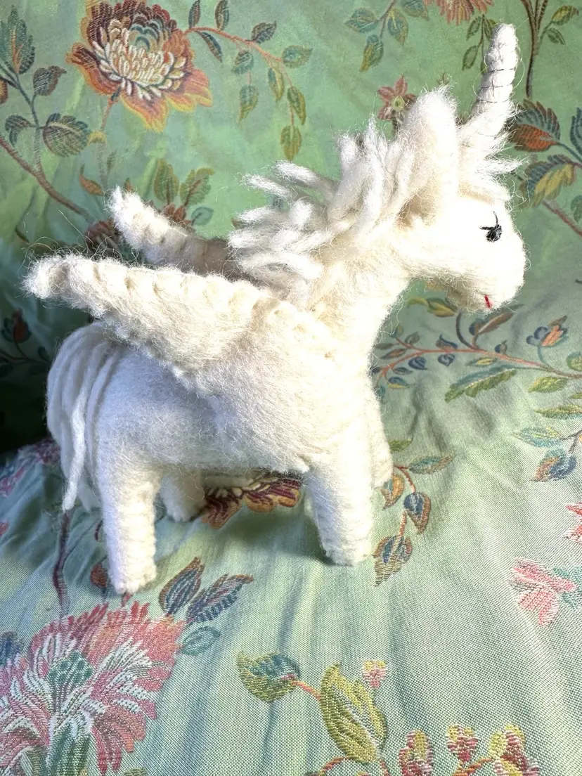 Unicorn Toy With Wings No Tags 6”x 5” Pegasus
Well Made Stuffed Felted Wool Stitched No Stains
