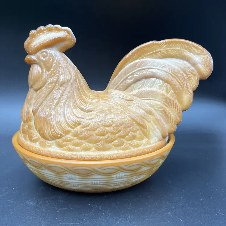 Large NOS Fenton Art Glass Rooster Hen On Nest Chocolate Caramel Brown Slag Candy Dish