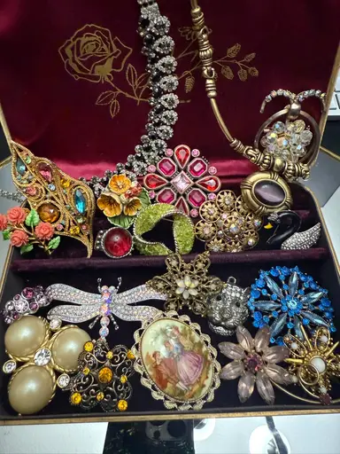 Friday Night Frenzy- Brooches & Vintage Jewelry 