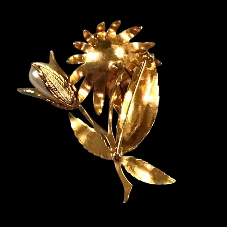Toledoware  Faux Pearl Flower & Bud Brooch