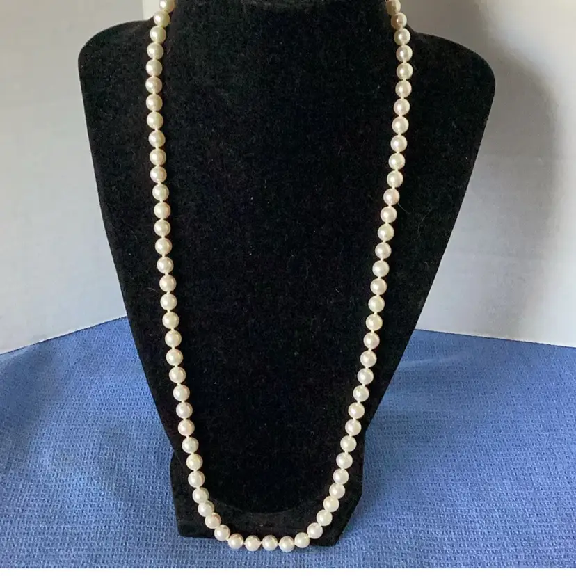 Vintage 14 K Clasp Real Cultured Mirror-like Luster Salt Water Pearls  Necklace 24”