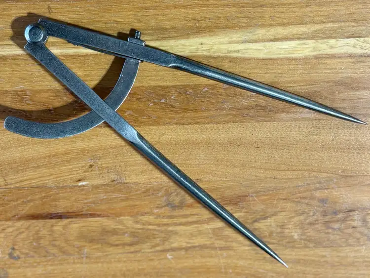 Vintage Bemis & Call Co. 9" Cast Steel Wing Arm Dividers