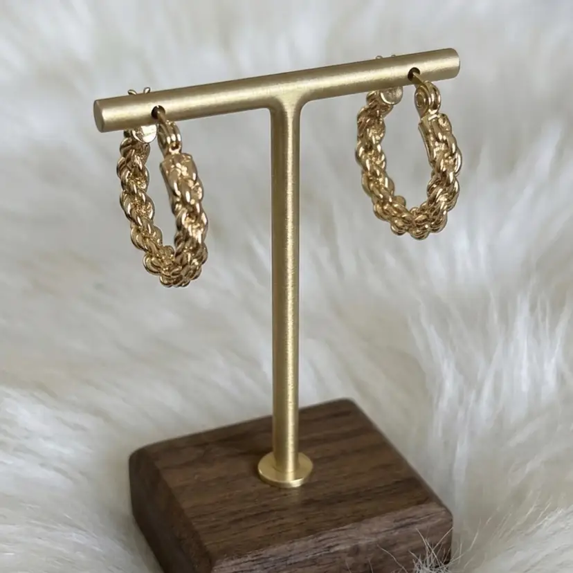 Monet Gold Tone Clip Hoop Earrings Textured Chain Link Vintage Signed