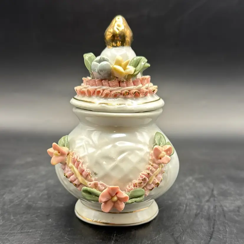 Vintage Capodimonte Style Floral Fine Porcelain Ginger Jar By Gift Collection 5”