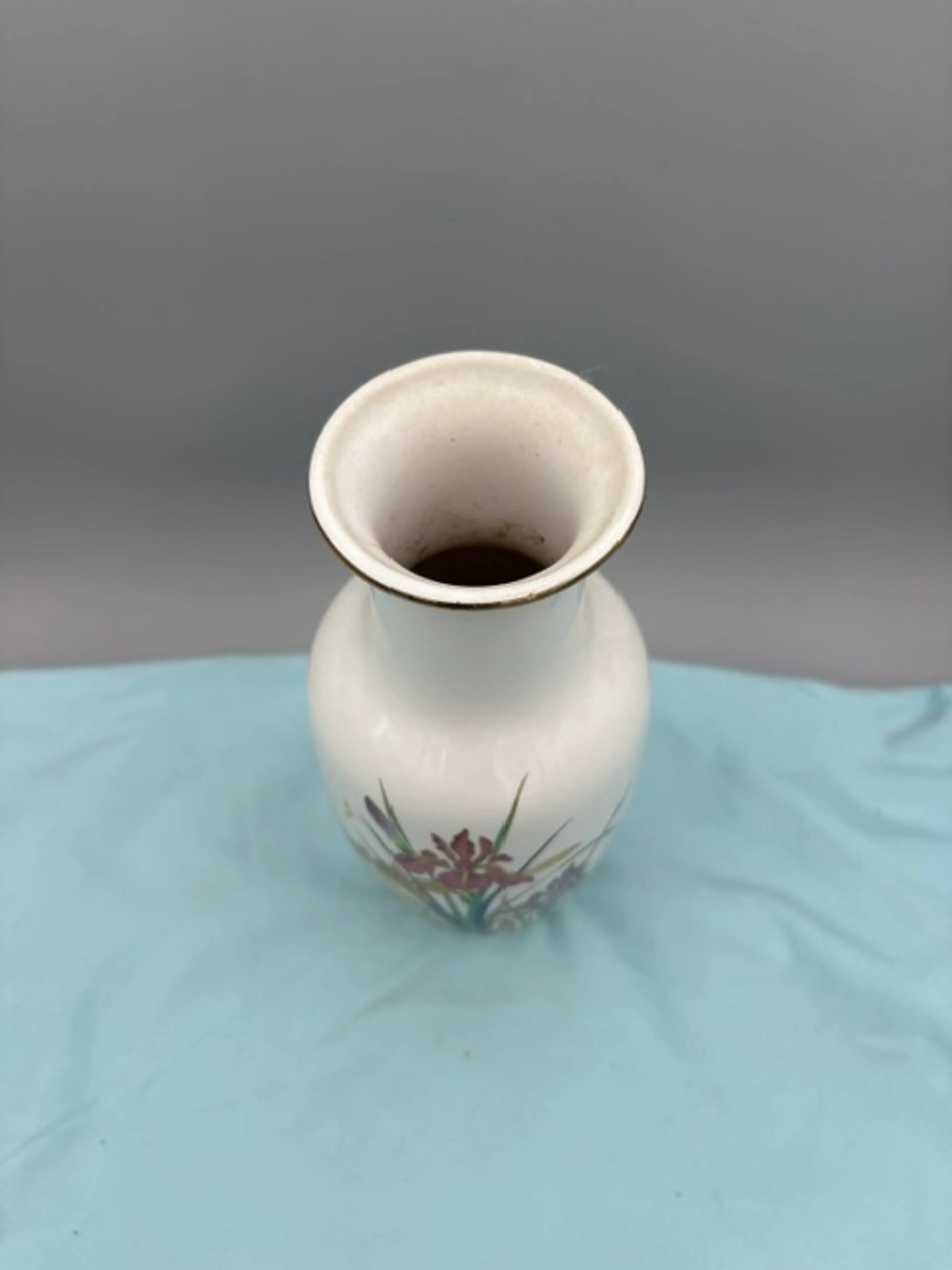 Image 2 of 4