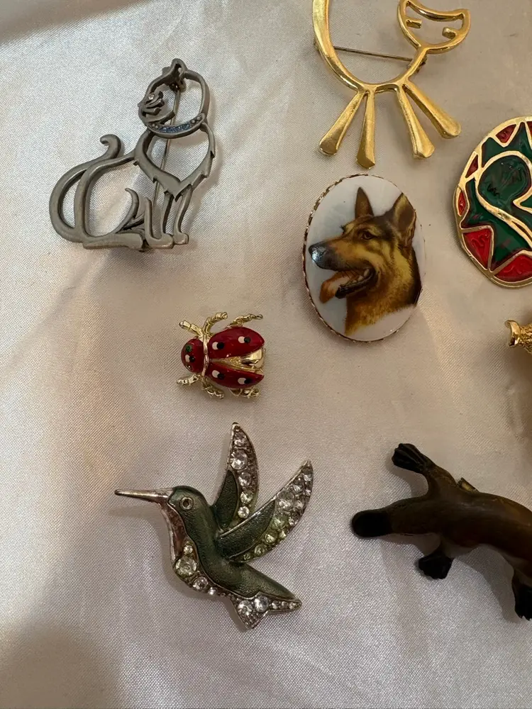 Lot of 14 Brooches Some Marked