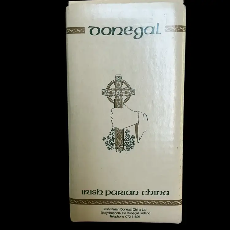 Vintage 1980s Donegal Ireland Parian China Beautiful Pink Rose Vase In Original Box.