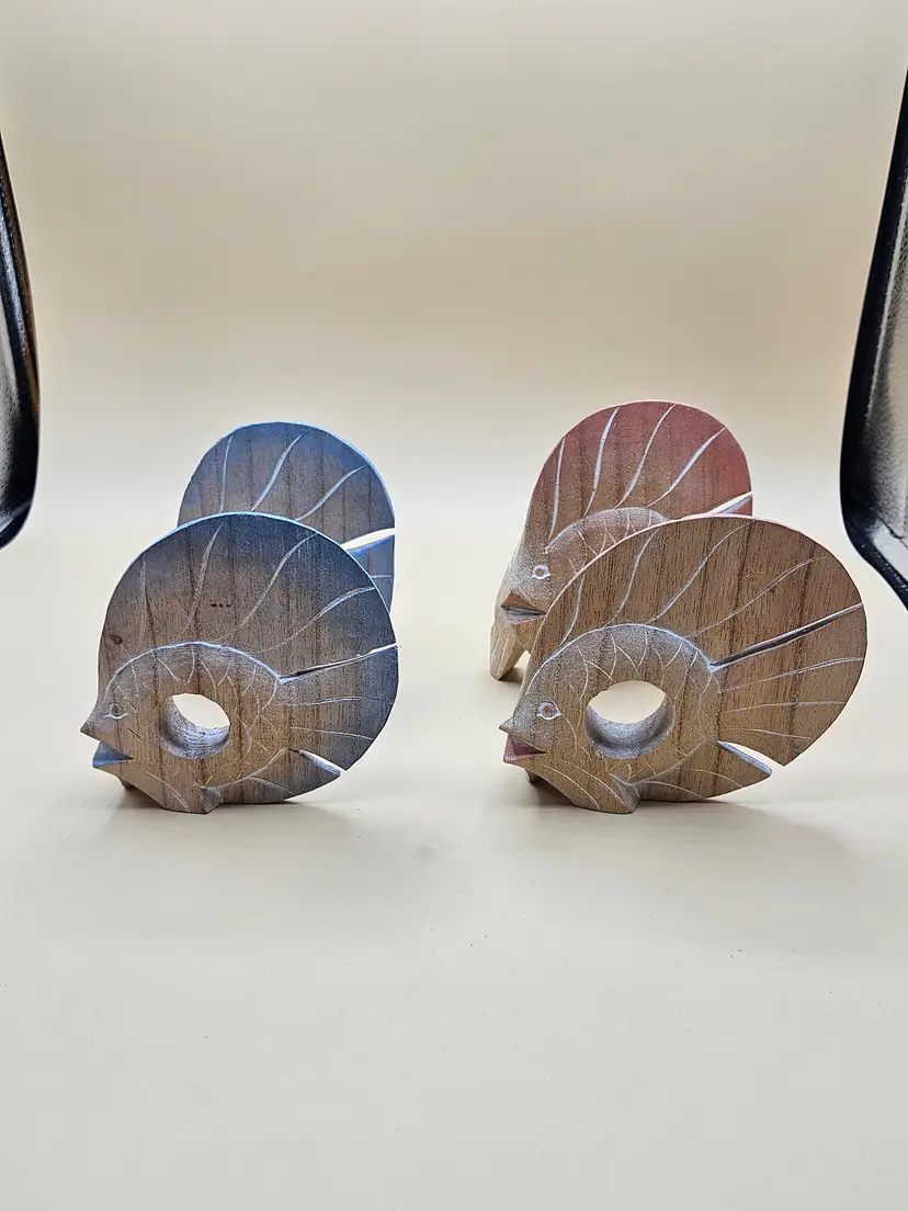4 Wooden 4.75" Tropical Fish 🐠 Napkin Rings 2 Red & 2 Blue