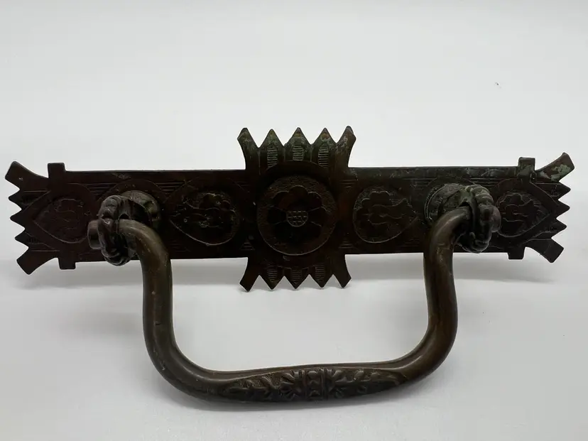 Set Of 4 Antique Drawer Pulls Pressed Brass Flowers Salvage Hardware