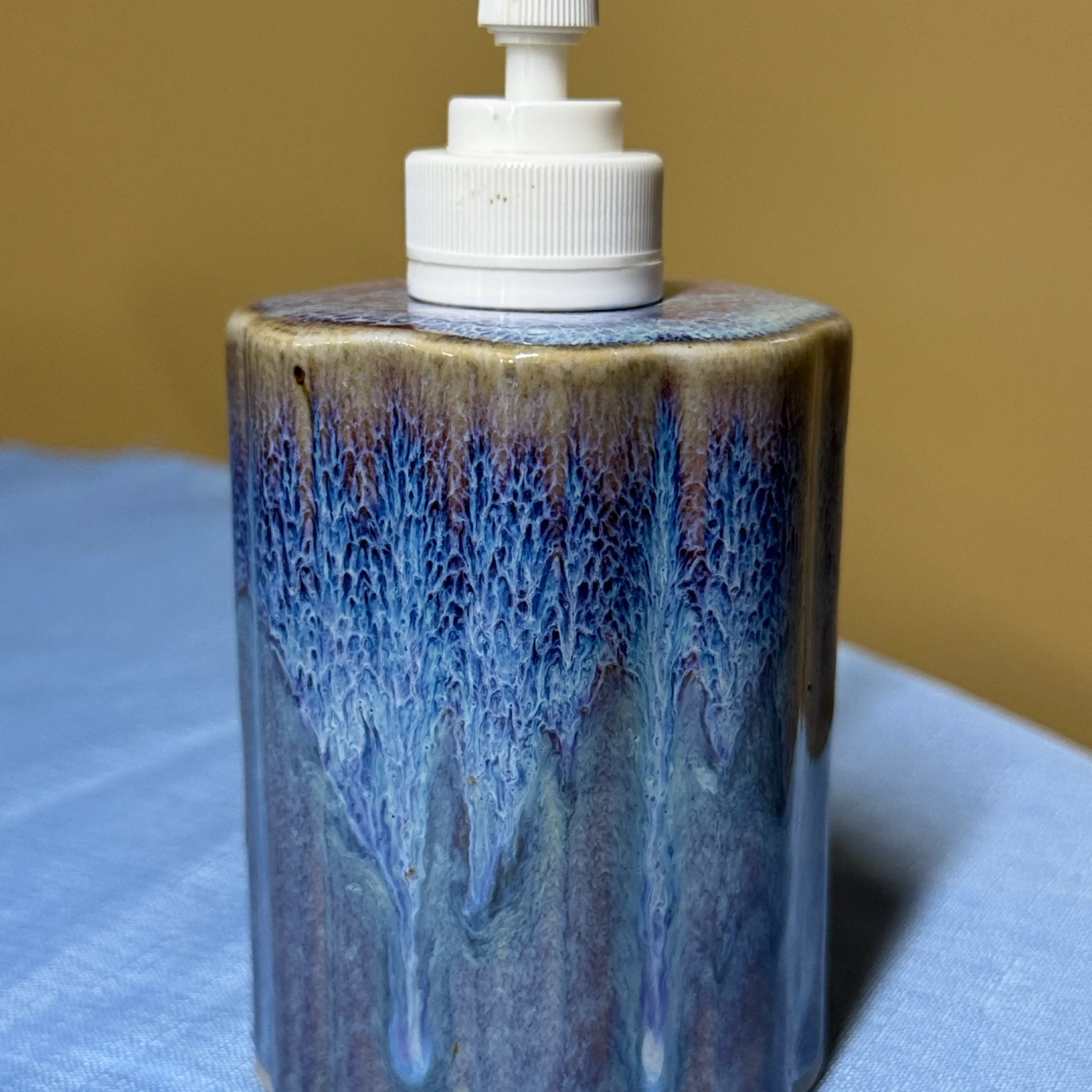 Image 2 of 6