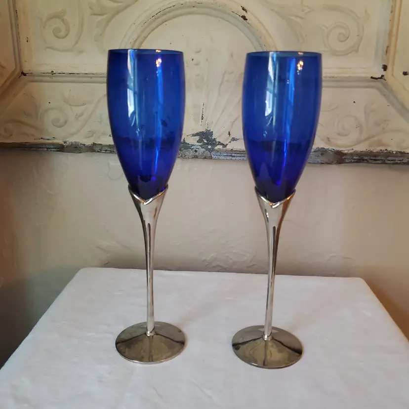 International Silver Cobalt Blue with Silver Tulip Stem Champagne Flutes Set of 2