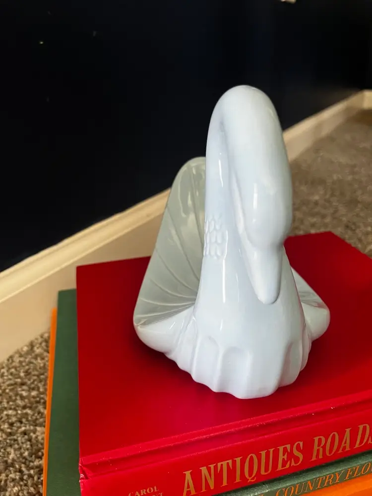 Vintage ceramic swan towel holder