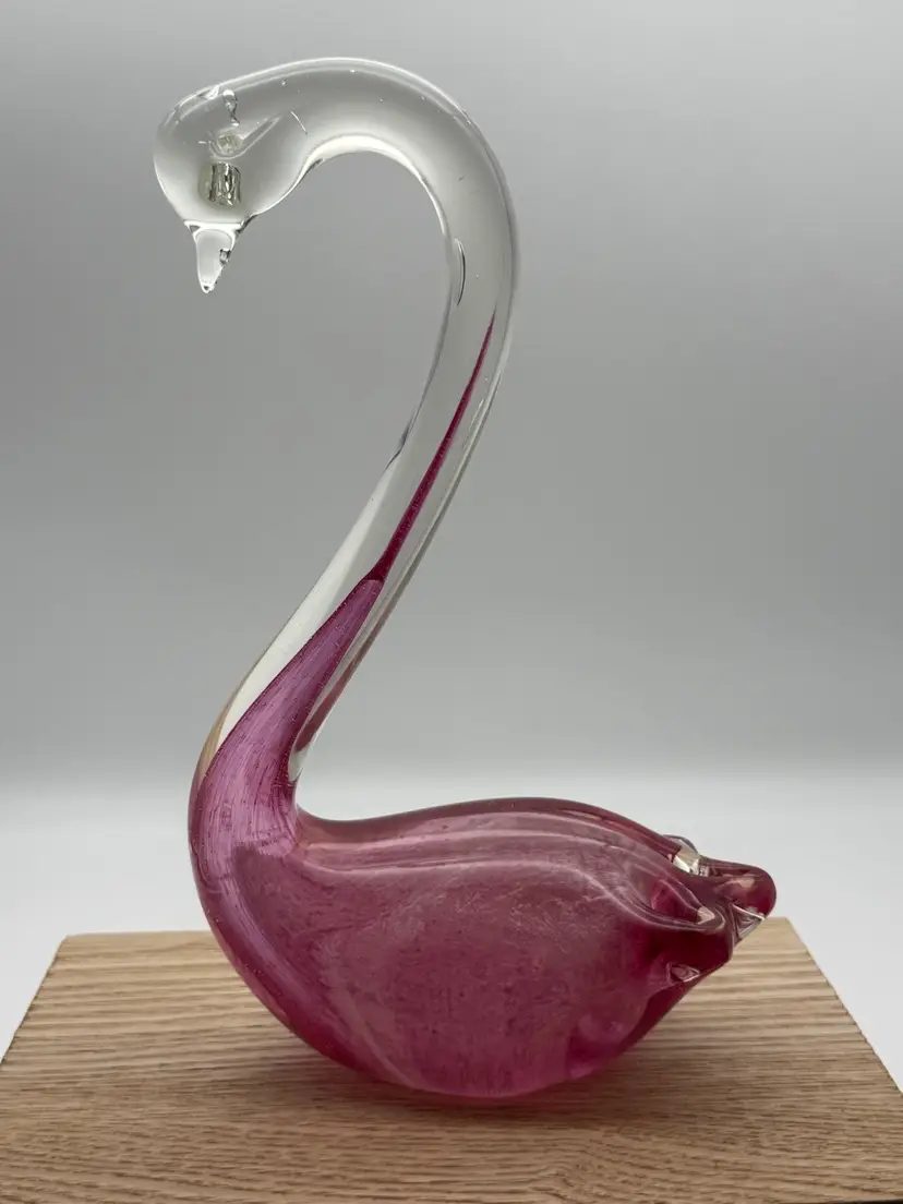 Pink Art Glass Swan
