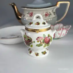 Portmeirion Miniature Soup Tureen Hinged Box Pomona Porcelain Trinket Apple Cherry Plum Pear