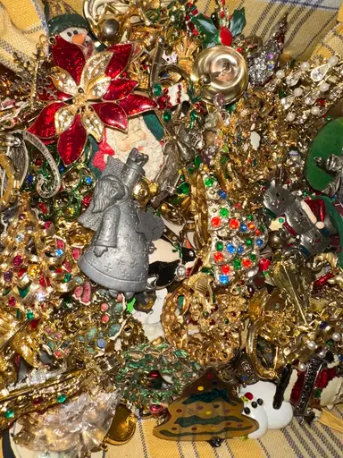 Christmas In May Brooches $8 Starts Pop Up