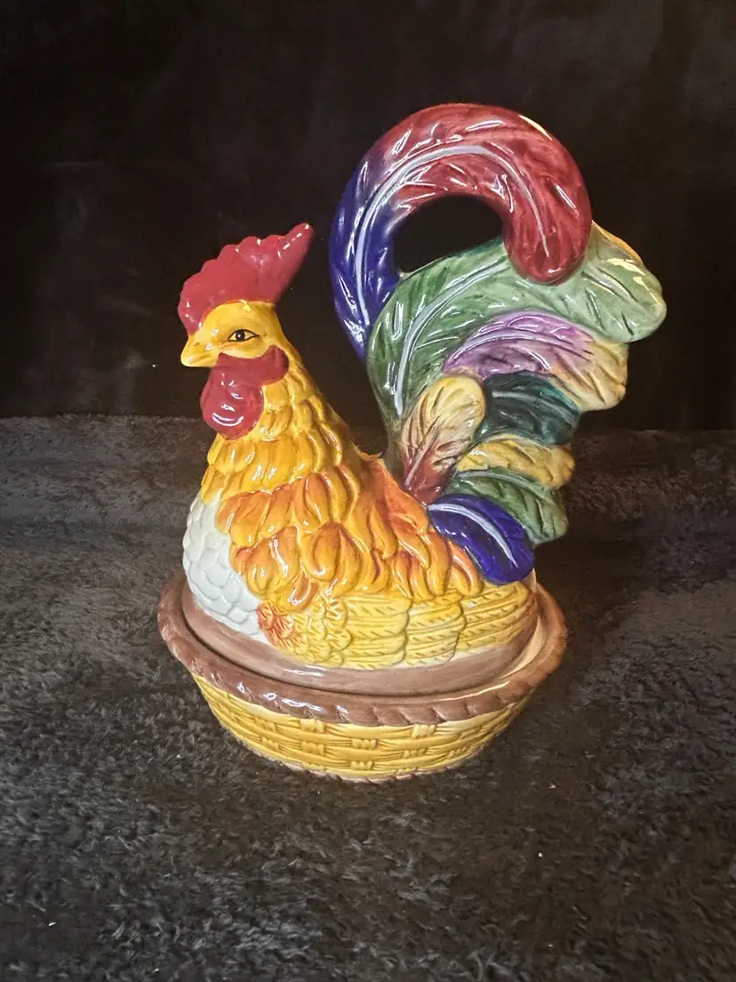 Vintage Country Nesting Chicken on Basket Cookie /Treat Jar