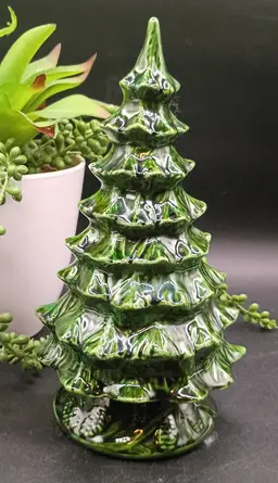 Vintage Hobbyist Green Ceramic Christmas Tree Pinecones around Base 9 1/2" tall