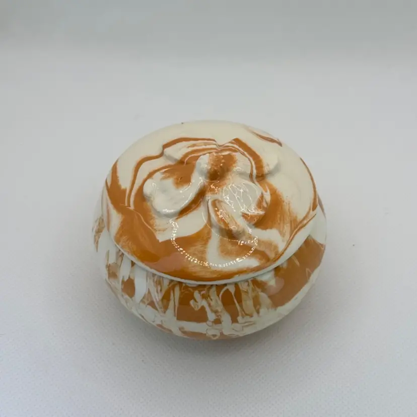 Vintage Alabama Clay Pottery Handmade Dogwood Trinket Box, Artist Signed, Made in Wetumpka, AL