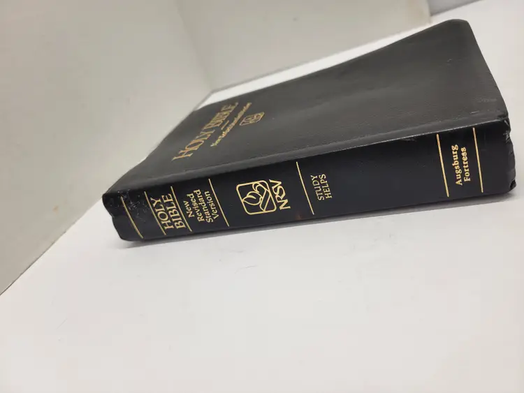 Holy Bible The New Revised Standard Version  1990 Nelson Genuine Leather
