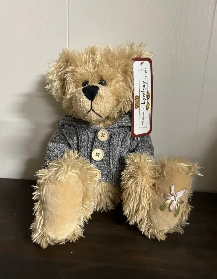 Settler Bears, Lyndsey In Gray Sweater, 13” Plush