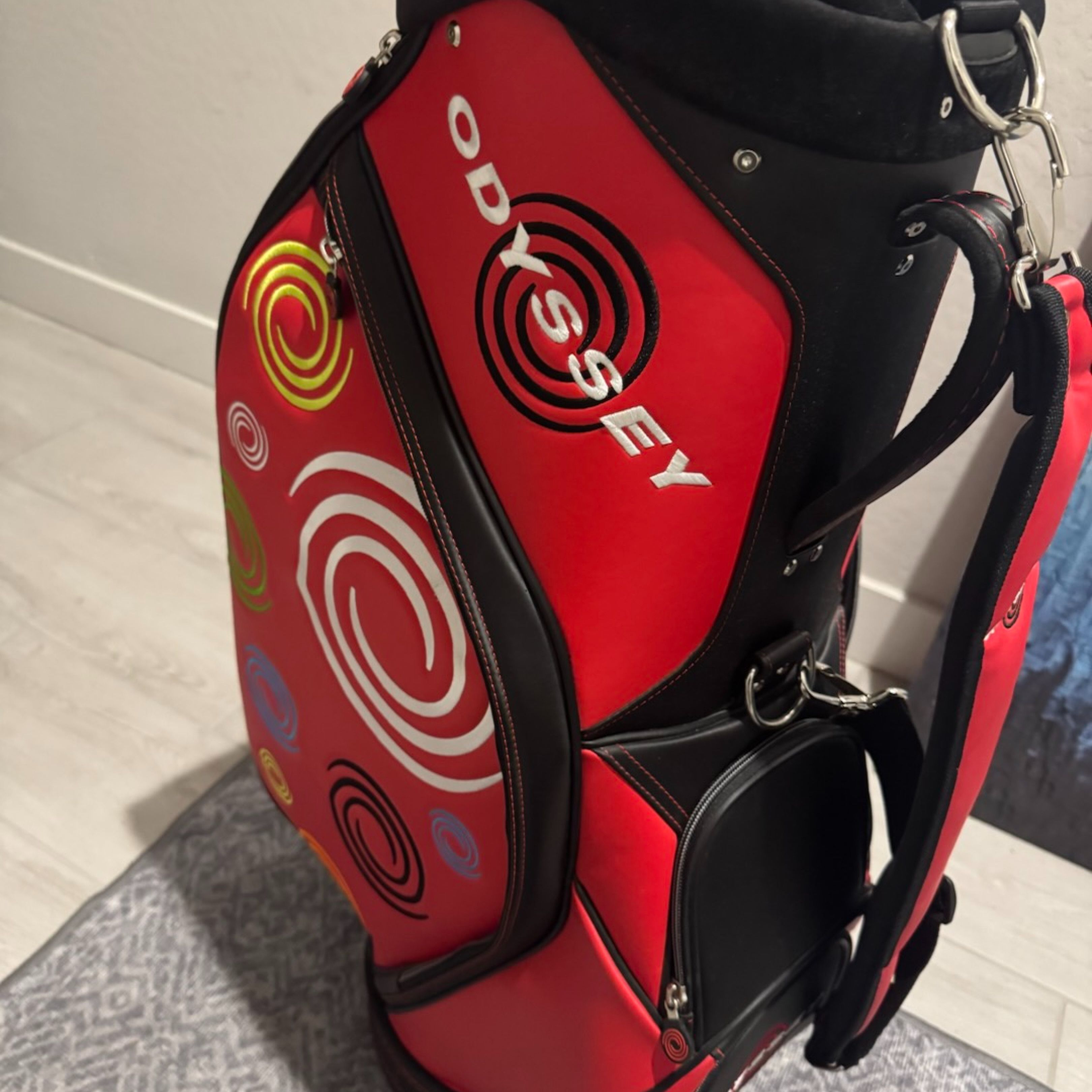 Stacked Golf · Single Club