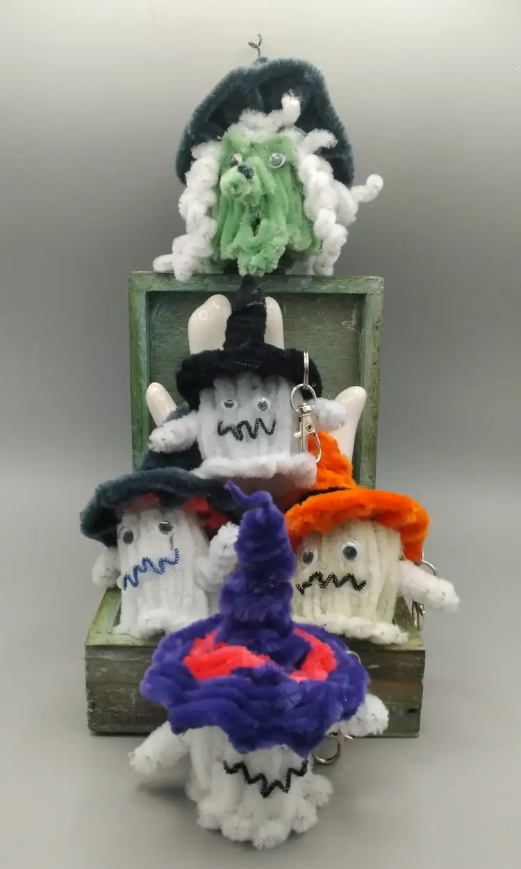 Pipecleaner Ghost Keychain, Pipecleaner Witch Keychain, Halloween