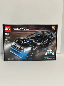 Lego Set 42176 - Porsche GT4 e-Performance Race Car