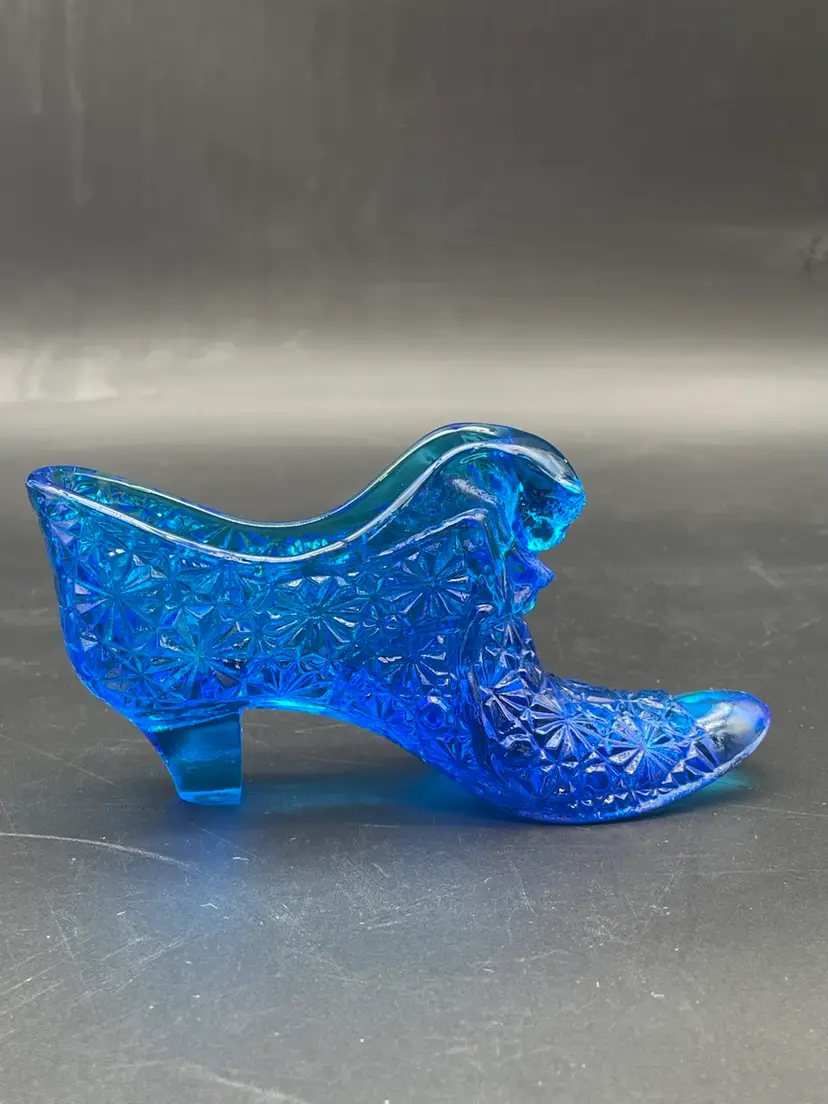 Vintage Fenton Art Glass Daisy & Button Cobalt Blue Cat Shoe