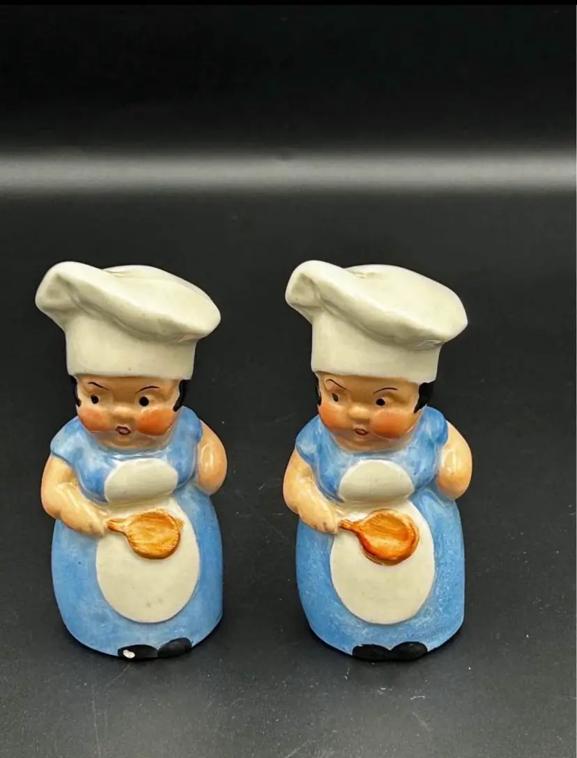 Vintage Chef Salt And Pepper Shakers