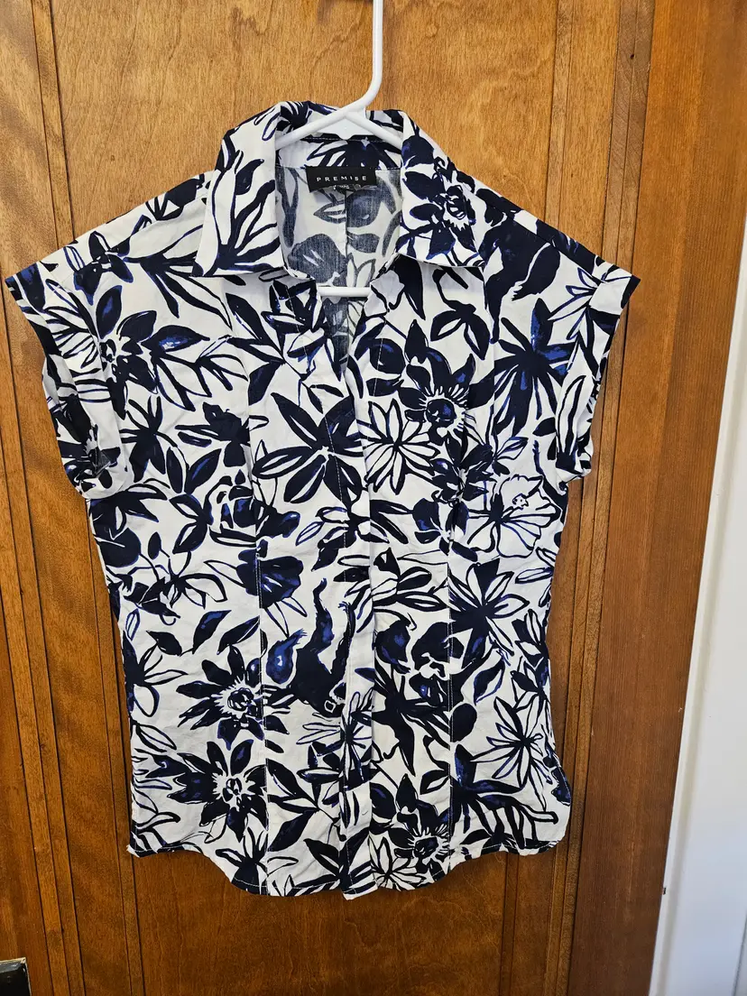 Premise Blue White Floral Print Top, M